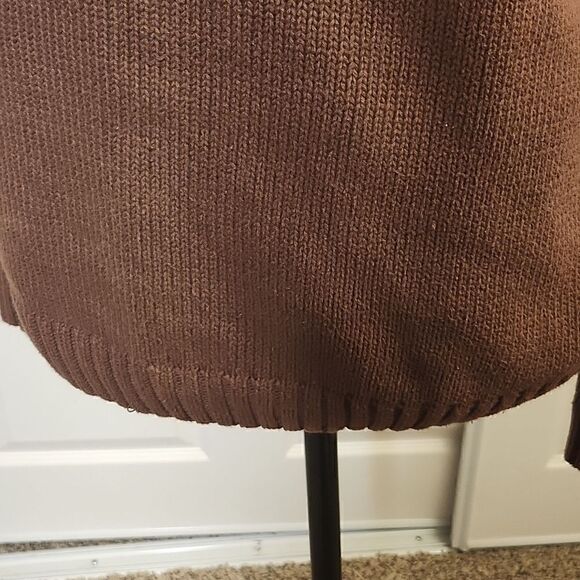 Asymmetrical turtleneck long sleeve sweater - Picture 5 of 8